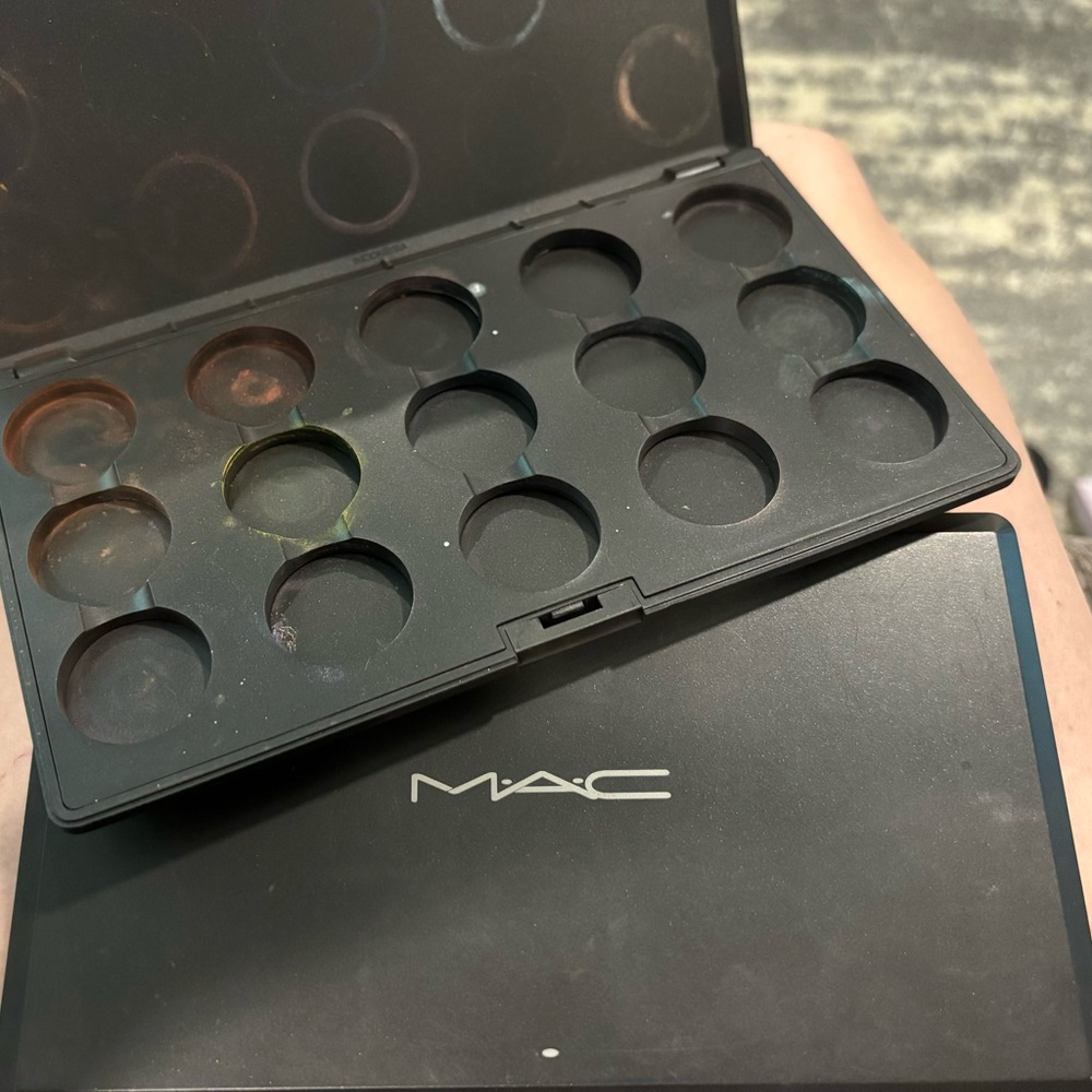 MAC Pallette for eyeshadow refills
